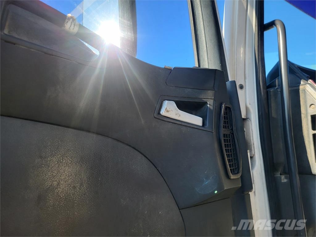 MAN TGA 26.390 6X4 BB + HR FASSI F235XP Billenő teherautók