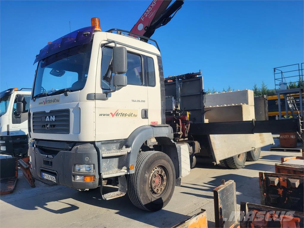 MAN TGA 26.390 6X4 BB + HR FASSI F235XP Billenő teherautók