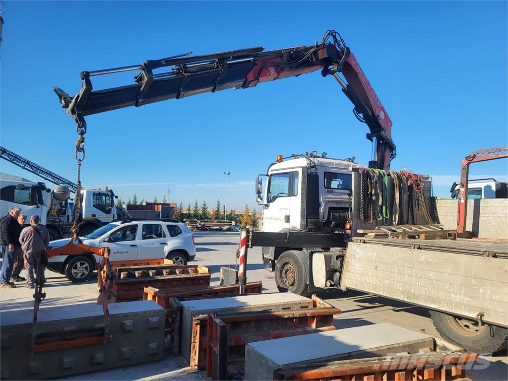 MAN TGA 26.390 6X4 BB + HR FASSI F235XP Billenő teherautók