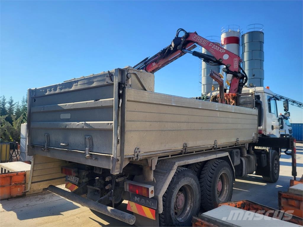 MAN TGA 26.390 6X4 BB + HR FASSI F235XP Billenő teherautók