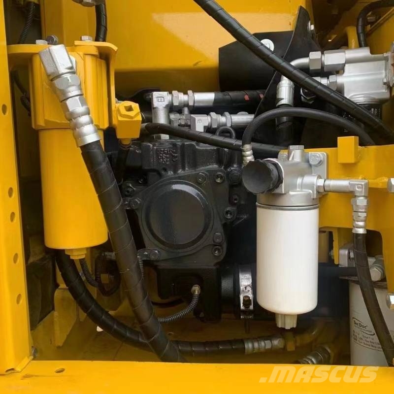 Komatsu PC 120 Midi bagri 7t – 12t