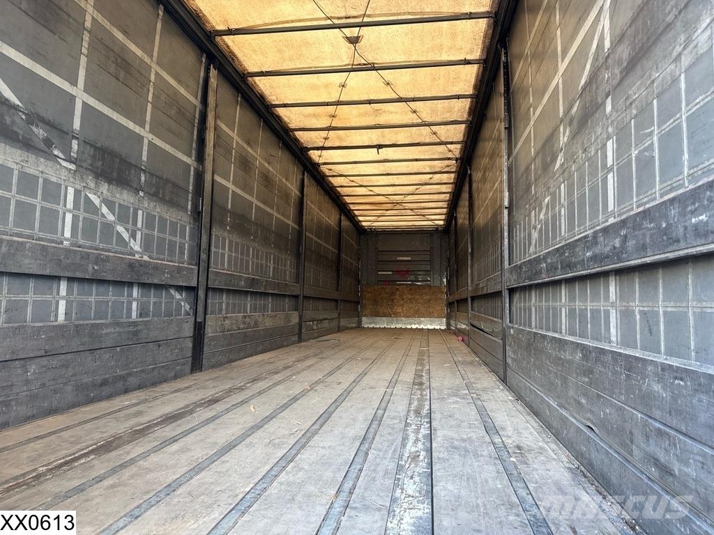 Fruehauf Tautliner Lift axle Tents puspiekabes