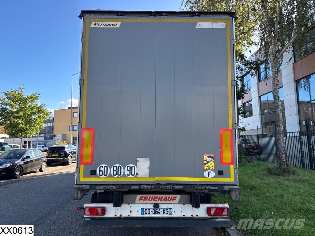 Fruehauf Tautliner Lift axle Tents puspiekabes