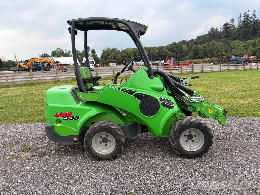 Avant 530 Multi-Functional Loader Kolové nakladače