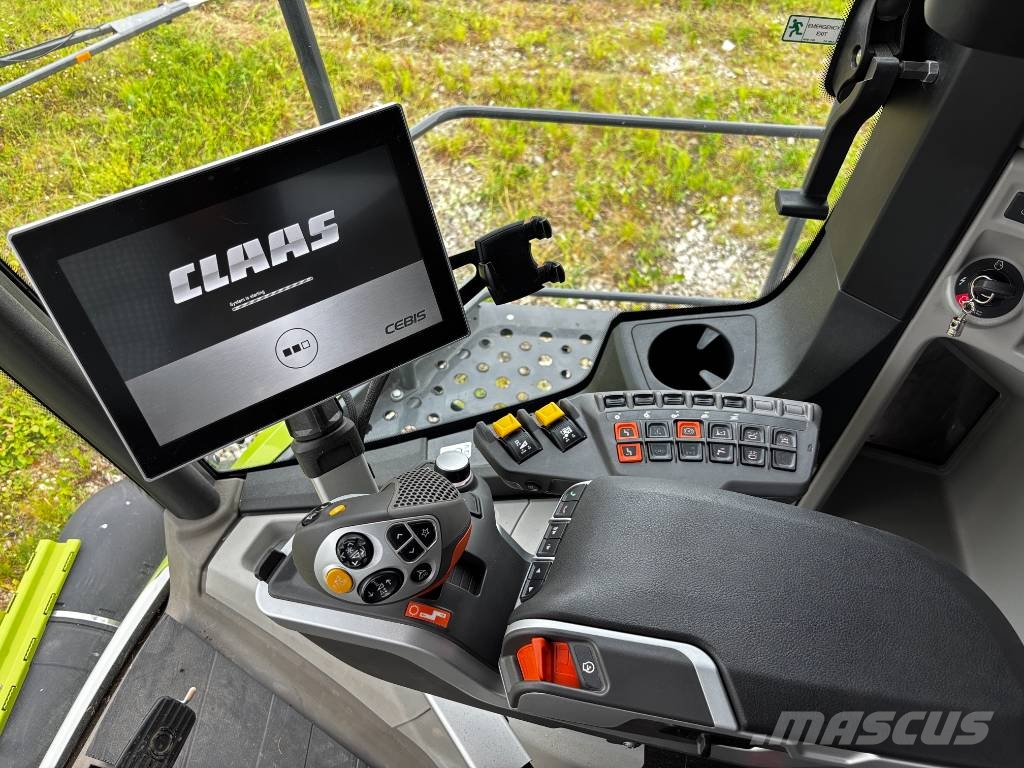 CLAAS Lexion 6900 TerraTrac Combine harvesters