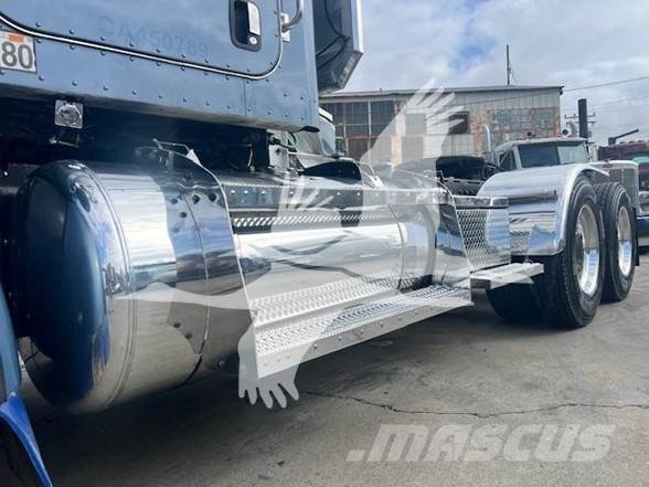 Peterbilt 367 وحدات الجر