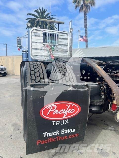 Peterbilt 367 وحدات الجر