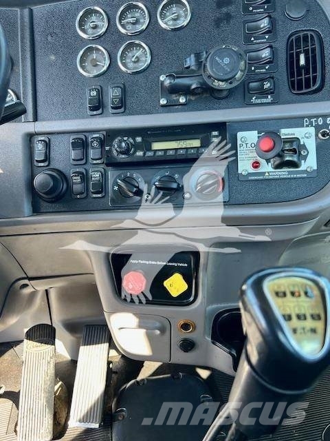 Peterbilt 384 트랙터 유닛