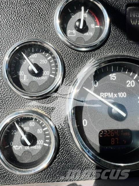 Peterbilt 384 트랙터 유닛