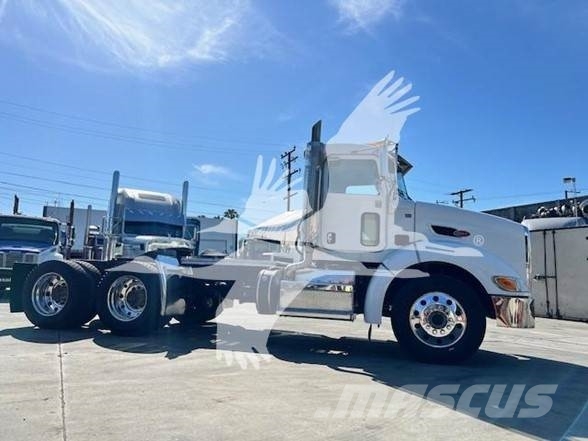 Peterbilt 384 트랙터 유닛
