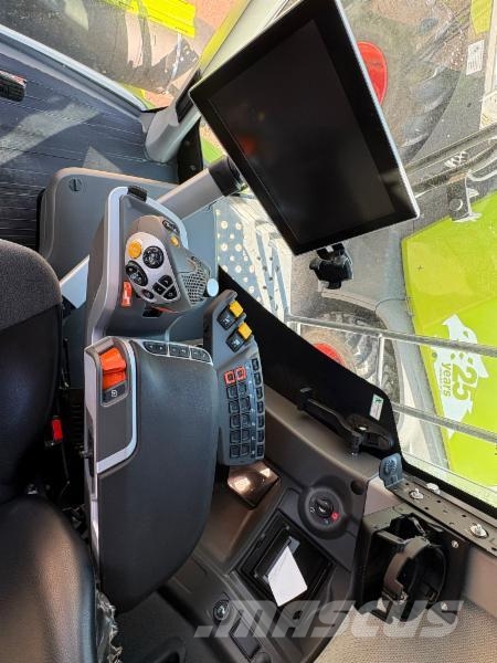 CLAAS LEXION 7600 TERRA TRAC Зернозбиральні комбайни