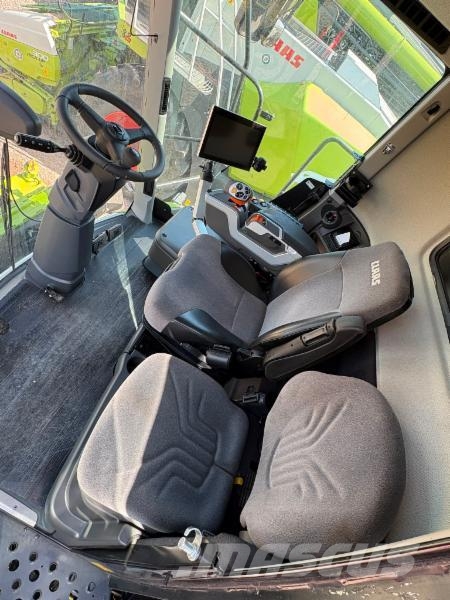 CLAAS LEXION 7600 TERRA TRAC Зернозбиральні комбайни