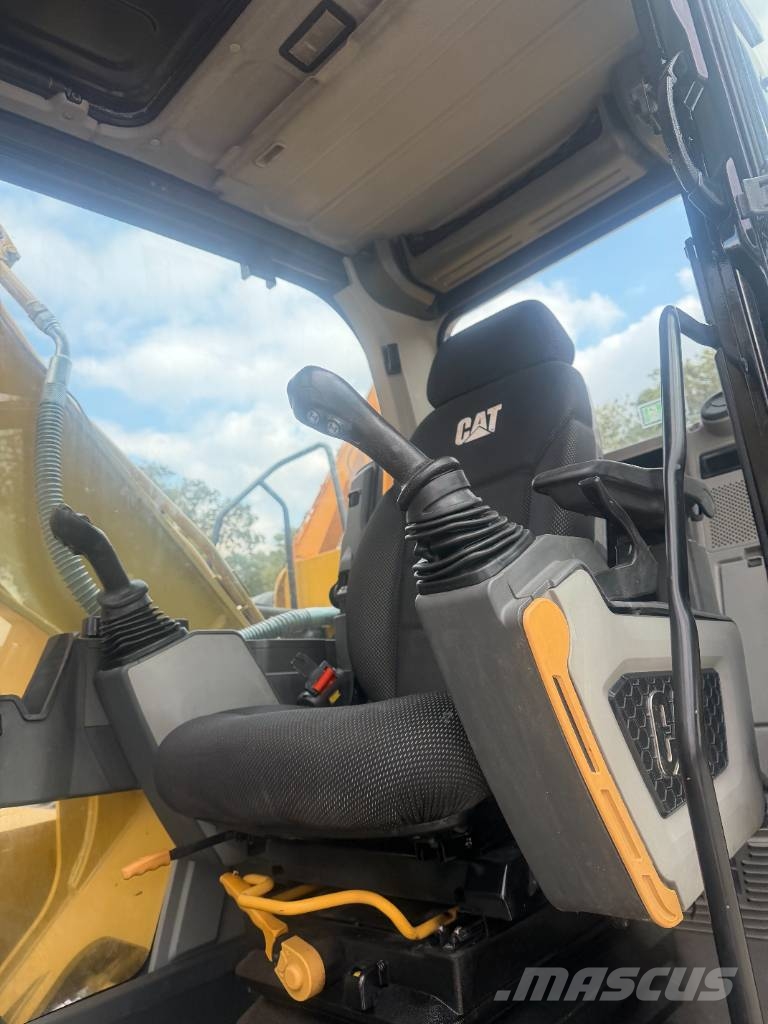 CAT 323 28th Anniversary Promotion Price 水陸両用油圧ショベル、ユンボ