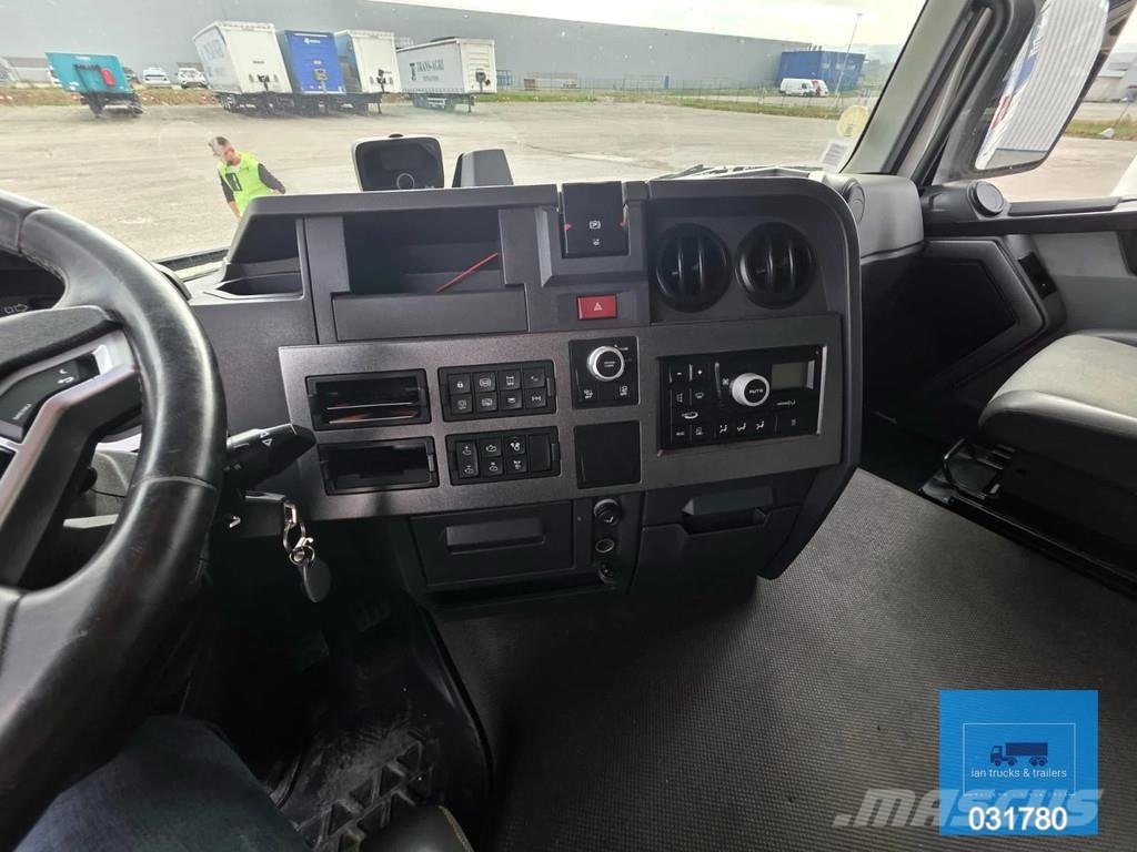 Renault T460 4X2 | Retarder | PTO/Hydraulics | 551.000 Km Тягачі