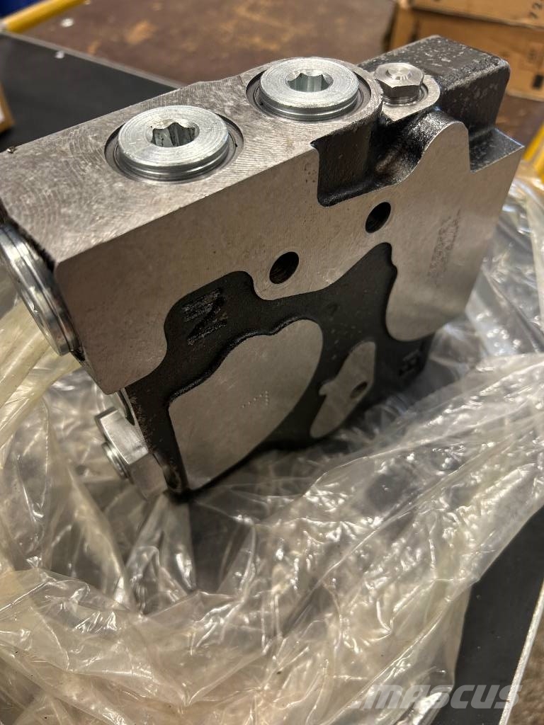 CNH Ventilsekstion for trailerbremse Hidraulikos įrenginiai