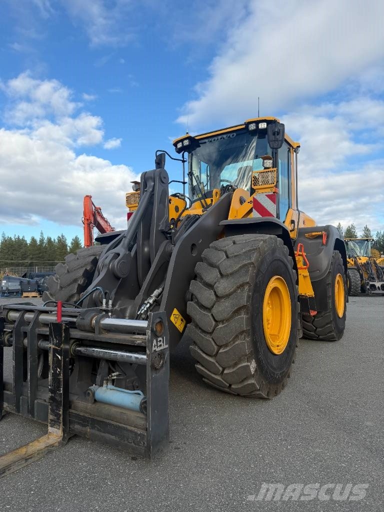 Volvo L120H 1859tim all utrustning + L5 däck Pyöräkuormaajat