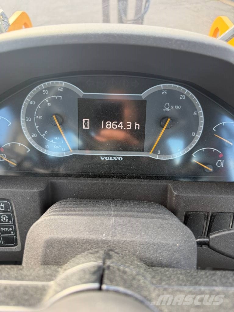 Volvo L120H 1859tim all utrustning + L5 däck Pyöräkuormaajat