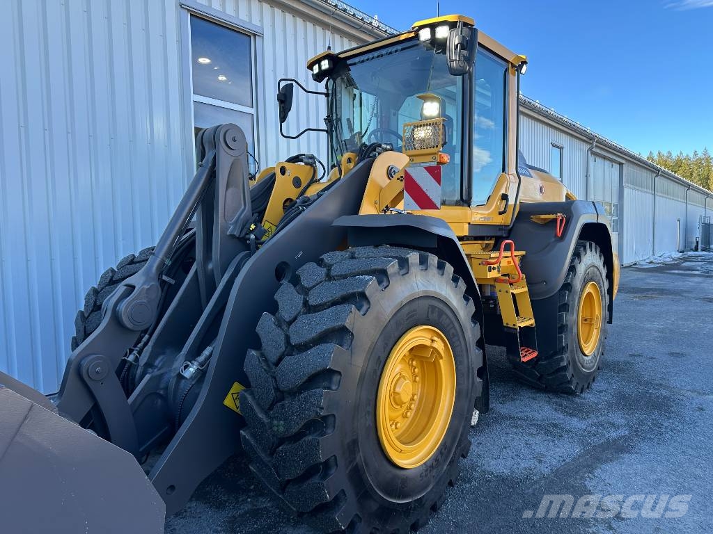 Volvo L120H 1859tim all utrustning + L5 däck Pyöräkuormaajat