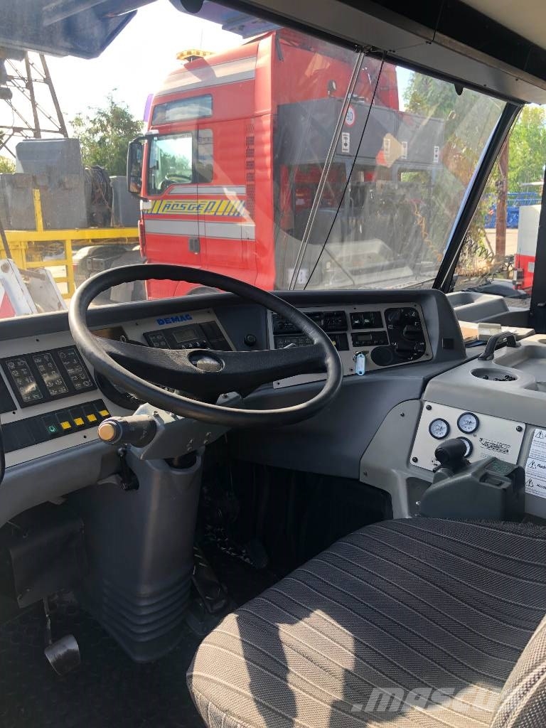 Demag AC 100 越野起重機