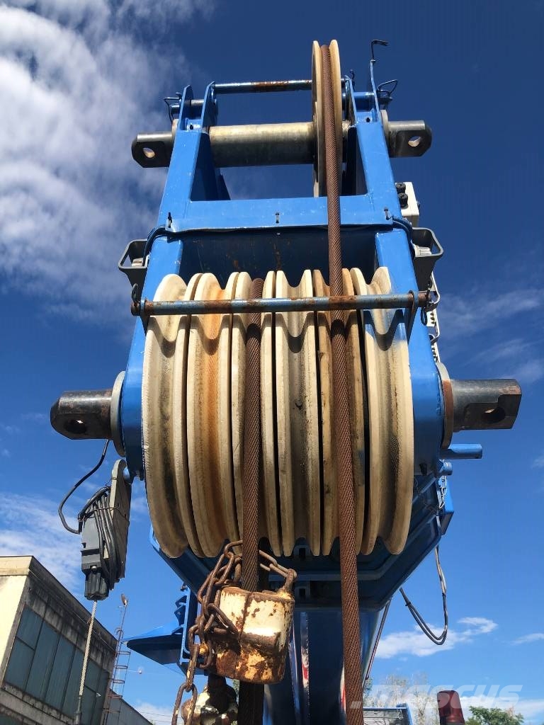 Demag AC 100 越野起重機