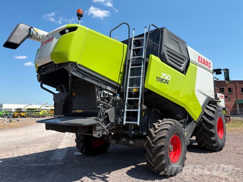 CLAAS TRION 750 حصادات
