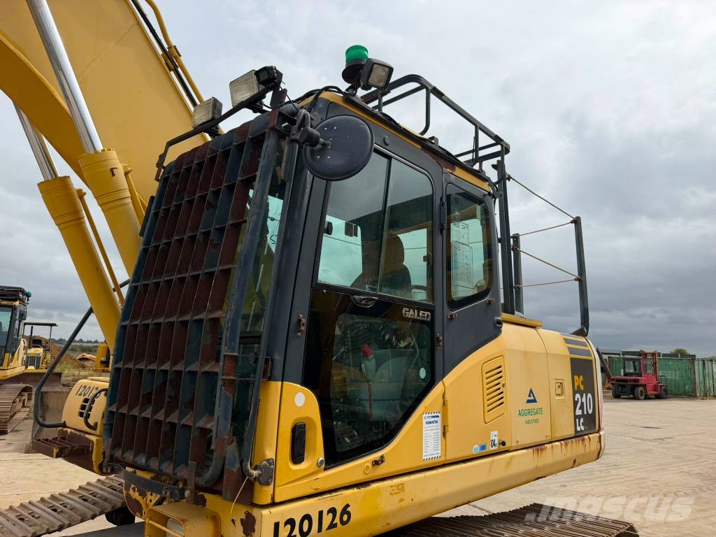 Komatsu PC 210 LC-7K حفارات زحافة
