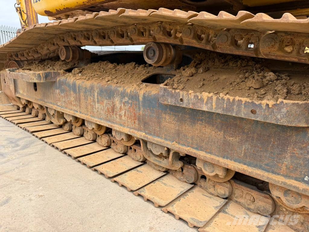 Komatsu PC 210 LC-7K حفارات زحافة