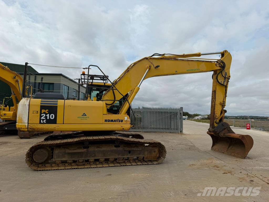Komatsu PC 210 LC-7K حفارات زحافة
