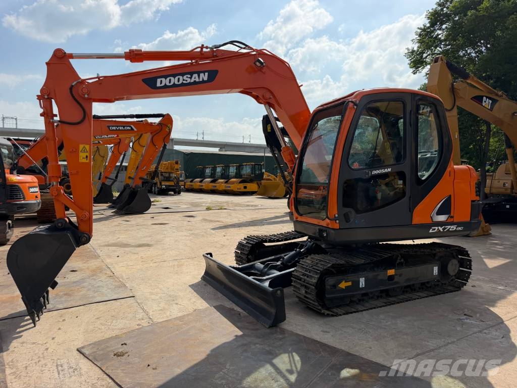 Doosan DX75 Bagri goseničarji