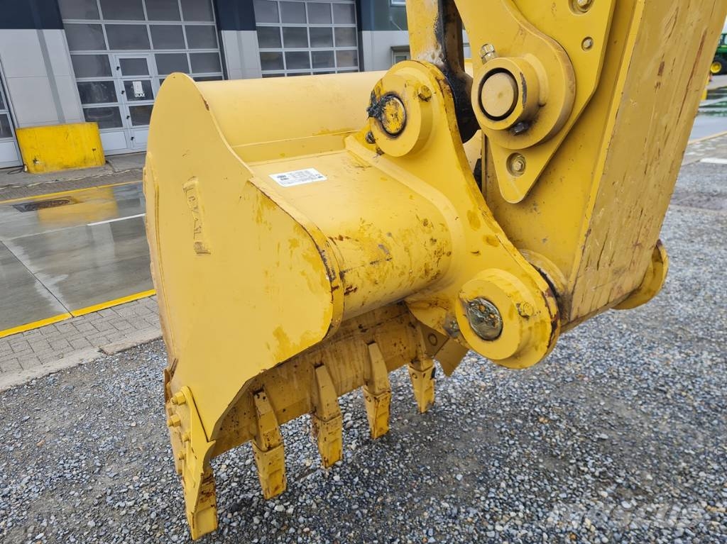 CAT 320 Bandgrävare