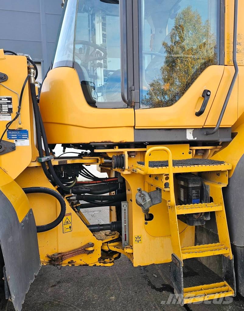 Volvo L 120 F Hjullastere