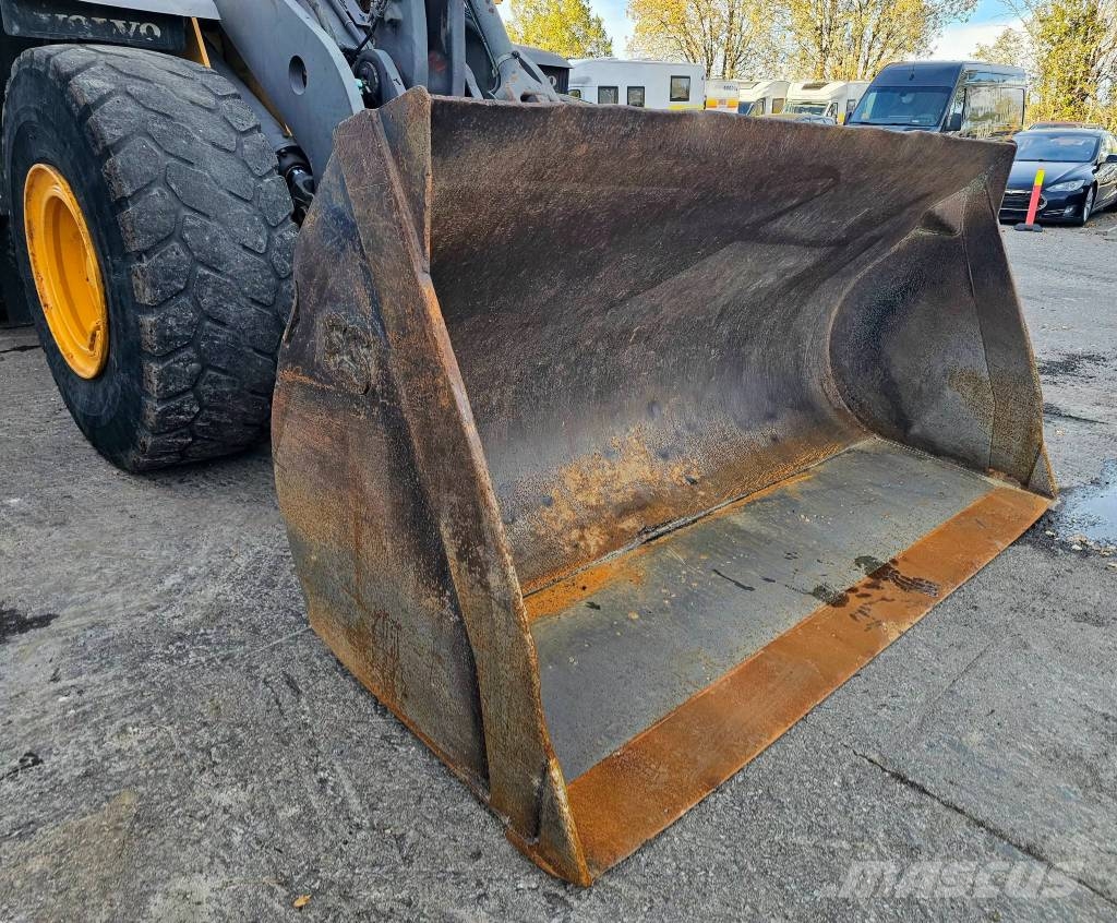 Volvo L 120 F Hjullastere