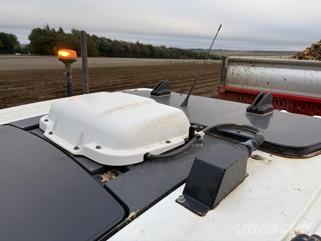 Valtra Q265 Traktori