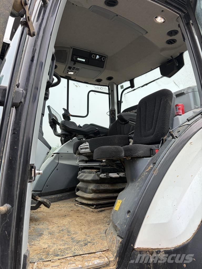 Valtra Q265 Traktoriai