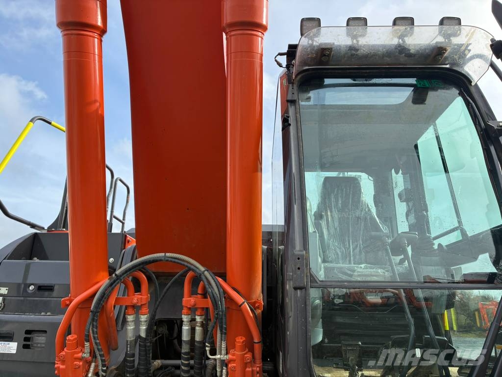Hitachi ZX 350 LC-7 Kāpurķēžu ekskavatori