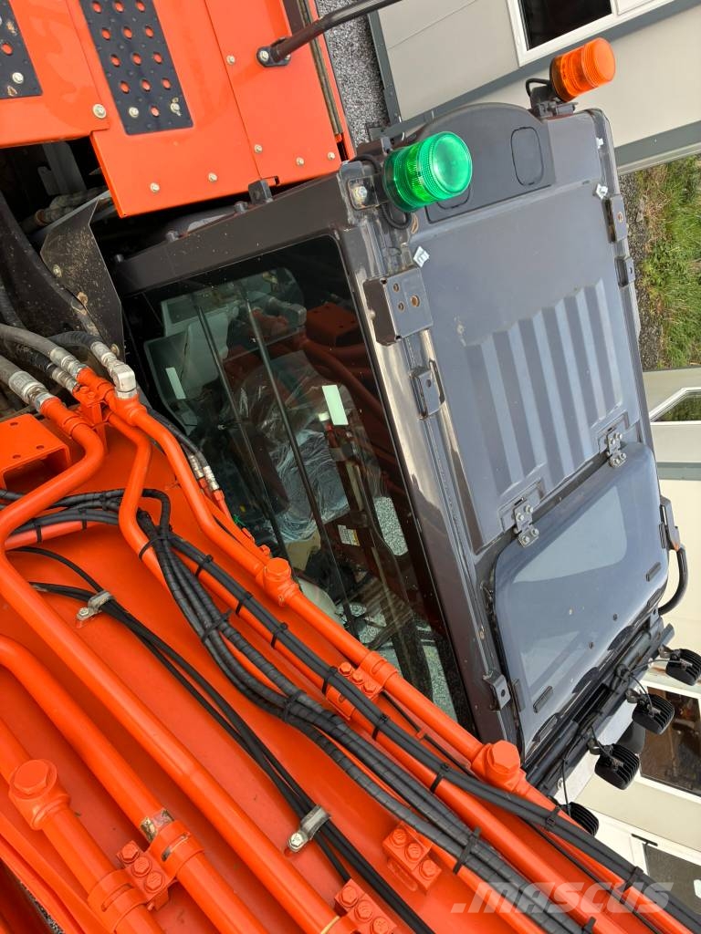 Hitachi ZX 350 LC-7 Kāpurķēžu ekskavatori