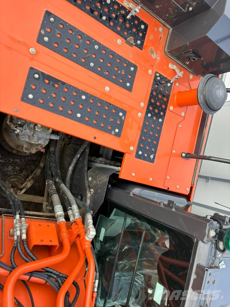 Hitachi ZX 350 LC-7 Kāpurķēžu ekskavatori