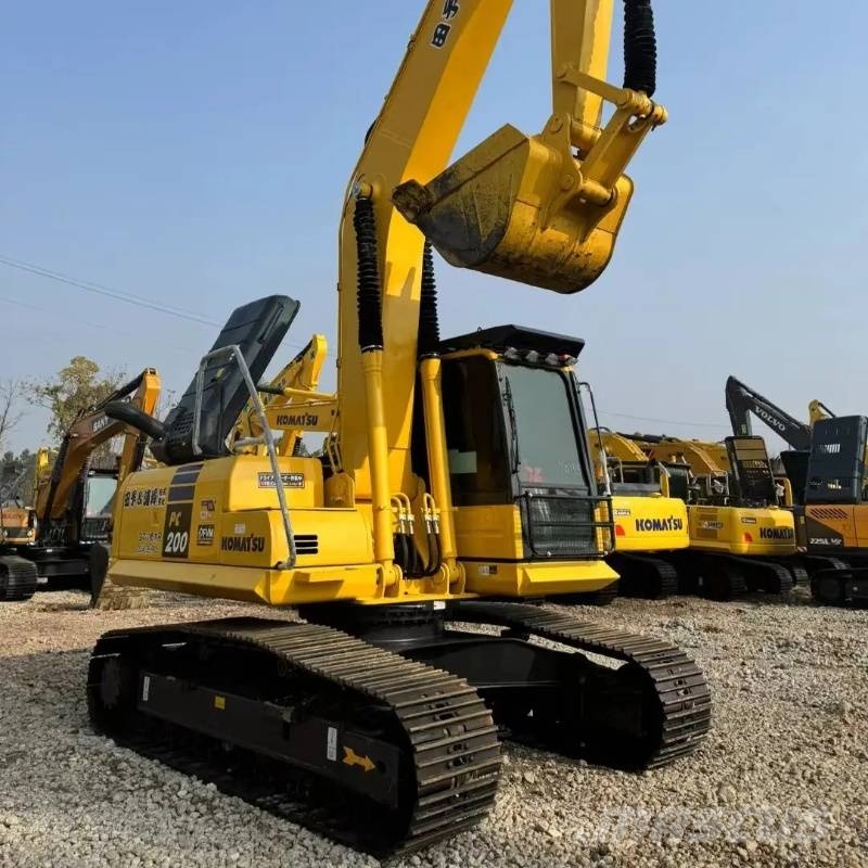 Komatsu PC 200 Bagri goseničarji