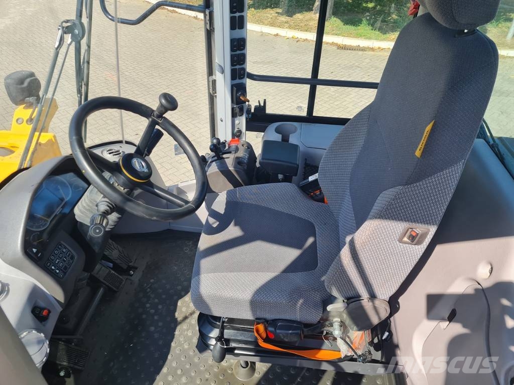 Volvo L 90 H    1073 h Pyöräkuormaajat