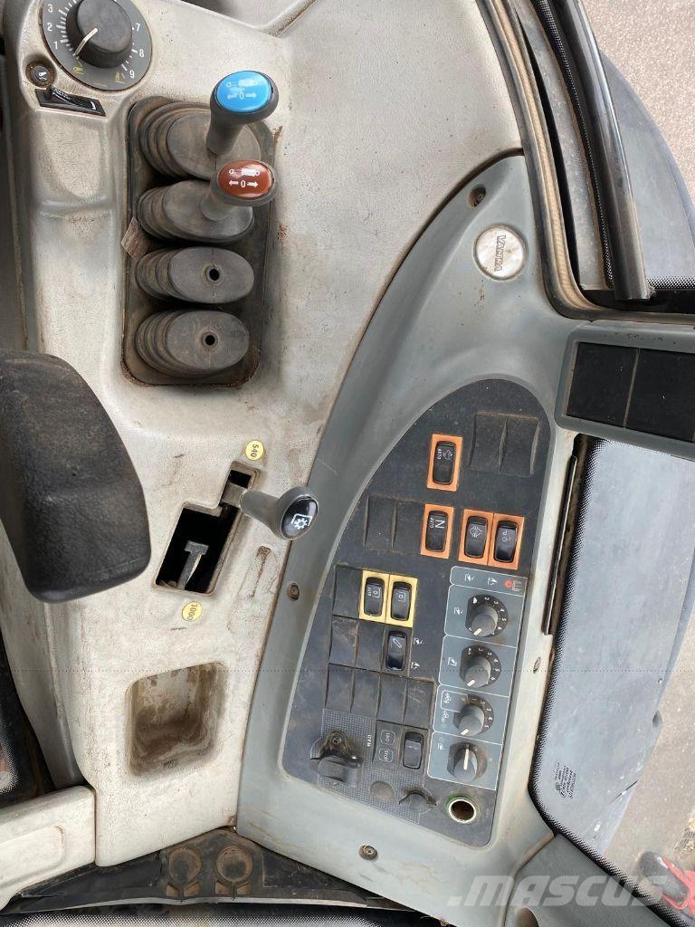 Valtra N92 HITECH Traktorok