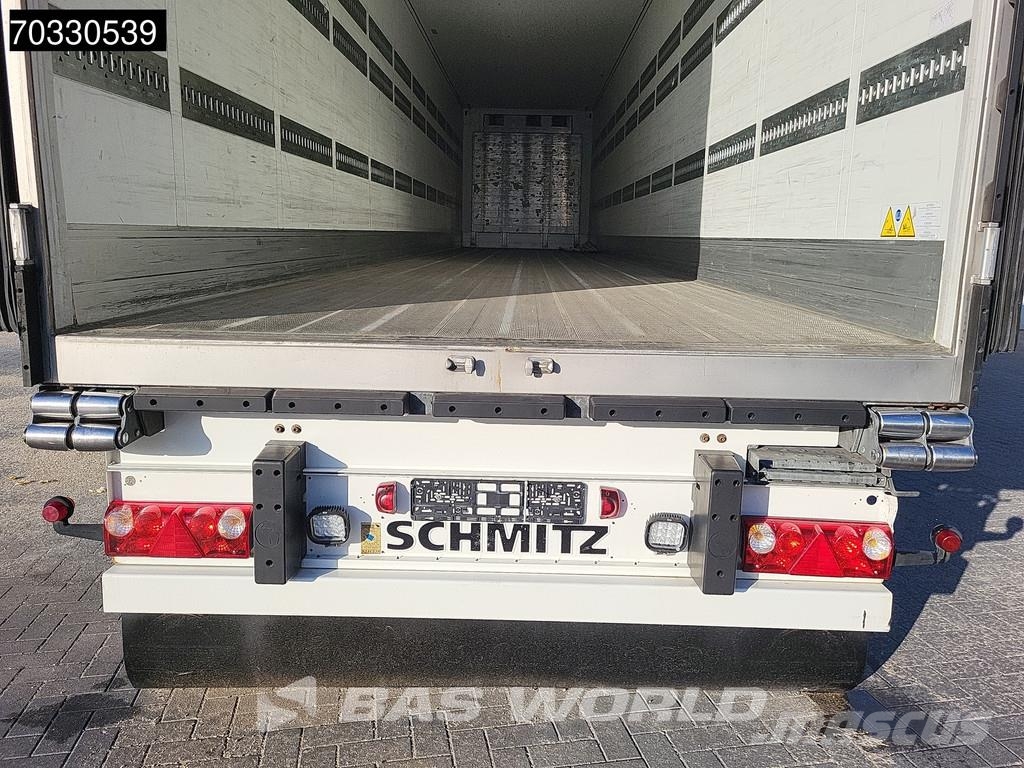 Schmitz Cargobull SCB*S3B 3 axles Liftaxle 1850 Engine Hours Semi remorque frigorifique