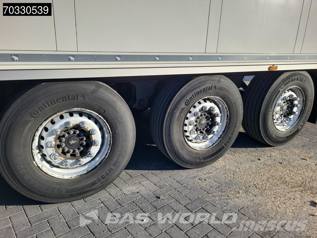 Schmitz Cargobull SCB*S3B 3 axles Liftaxle 1850 Engine Hours Semi remorque frigorifique