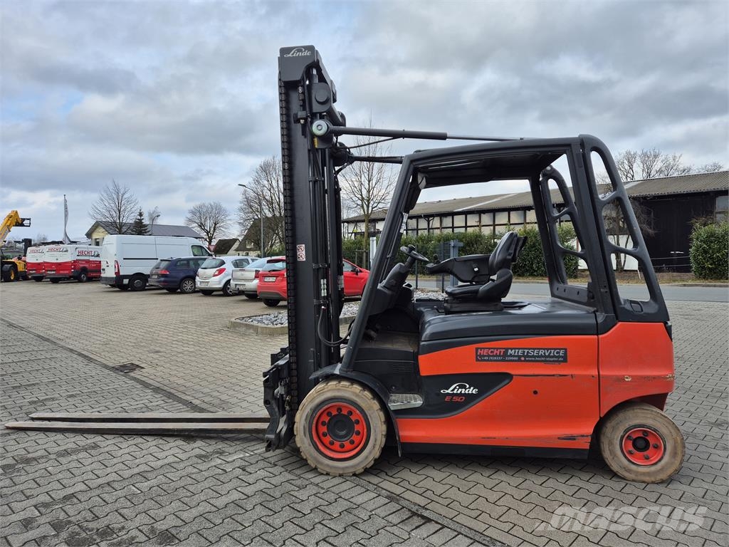 Linde E50HL 电动叉车