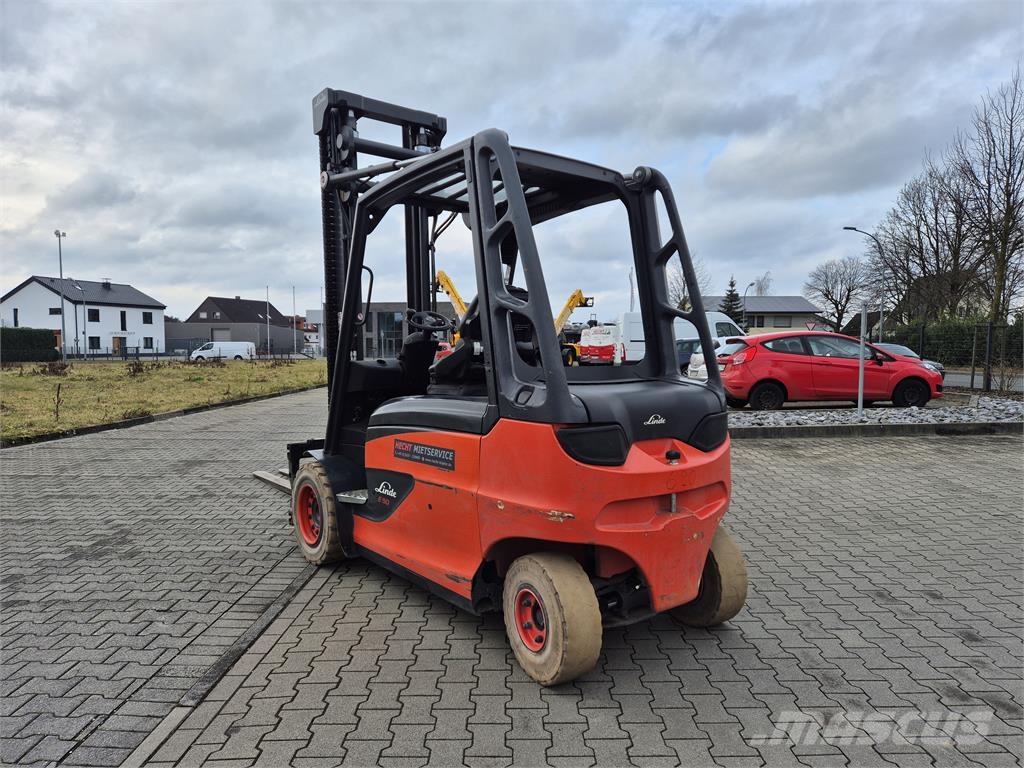 Linde E50HL 电动叉车