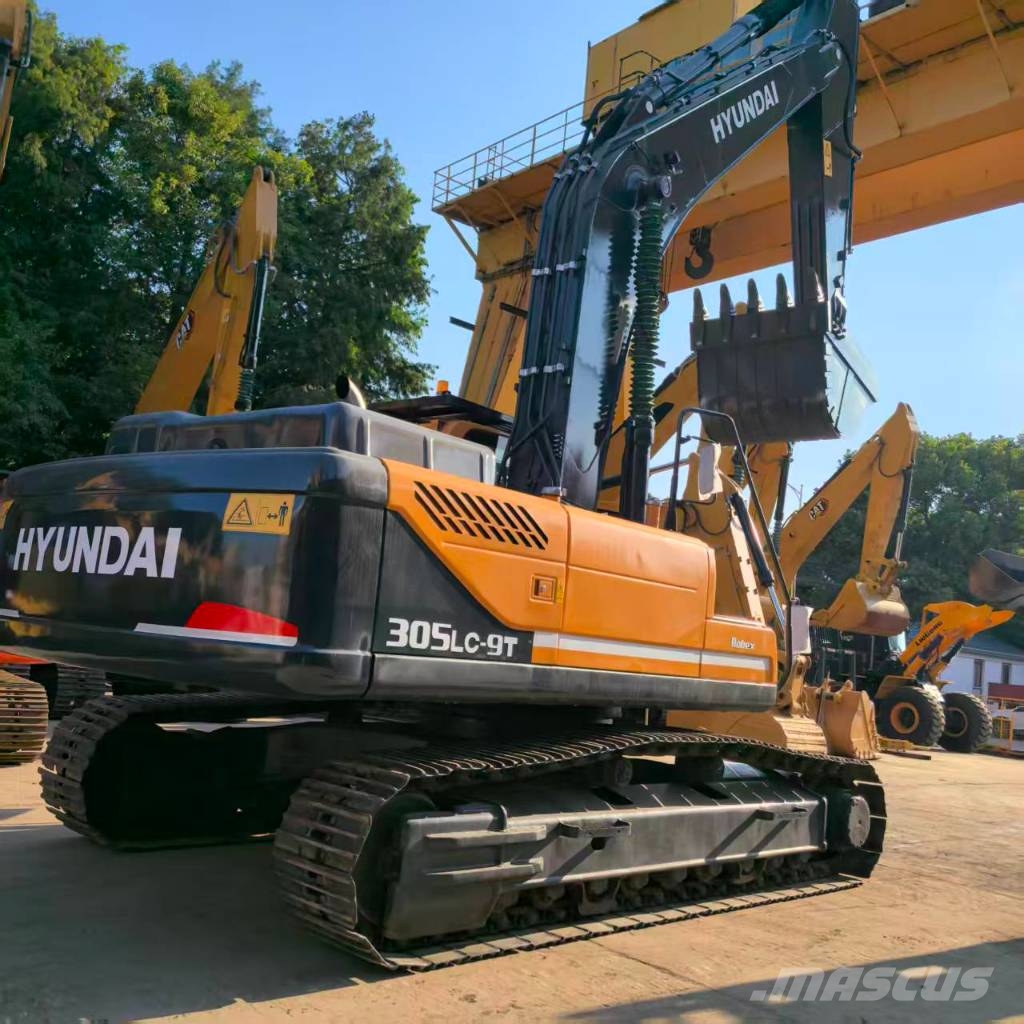 Hyundai Robex 305LC-9T Kāpurķēžu ekskavatori