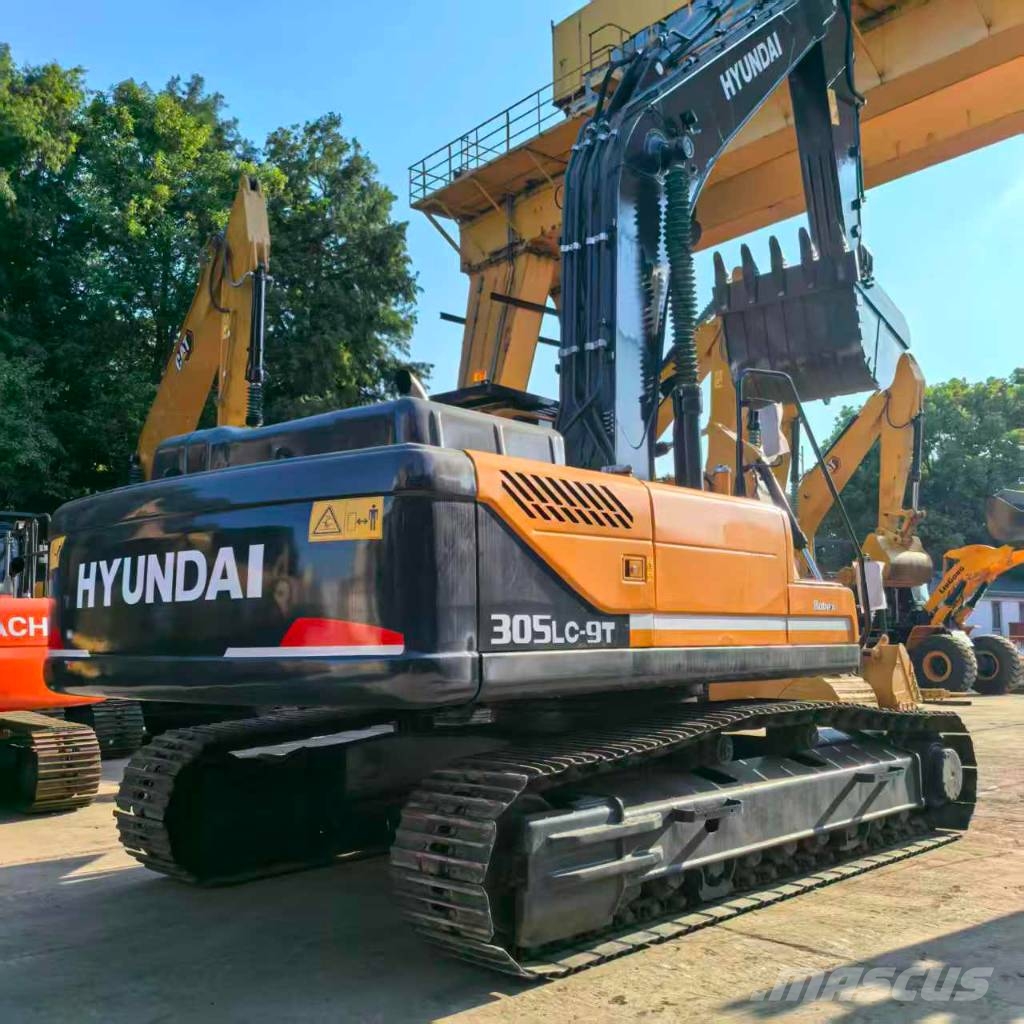 Hyundai Robex 305LC-9T Kāpurķēžu ekskavatori