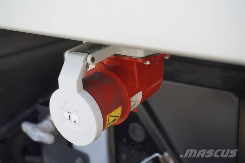 Iveco Eurocargo 140-190 4x2 E6 / Meat hook refrigerator Φορτηγά Ψυγεία