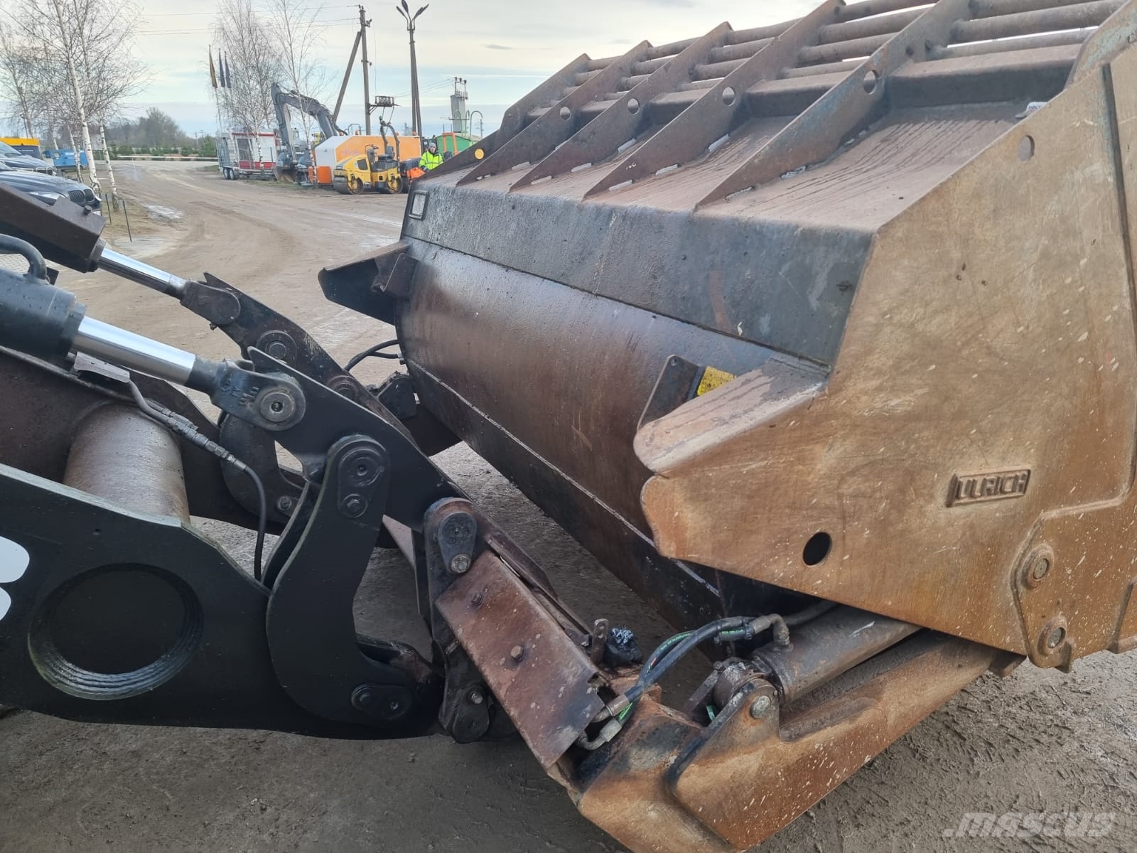 JCB 437 Hi-Tip Naudoti ratiniai krautuvai