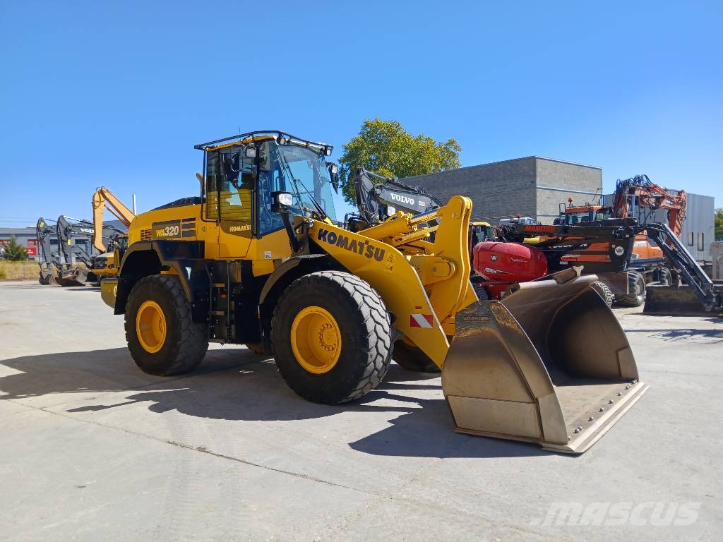 Komatsu WA 320-8 Gumikerekes homlokrakodók