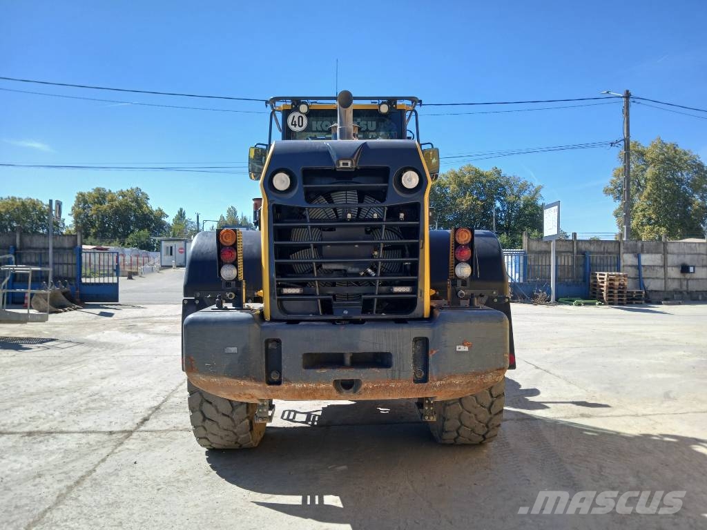 Komatsu WA 320-8 Gumikerekes homlokrakodók